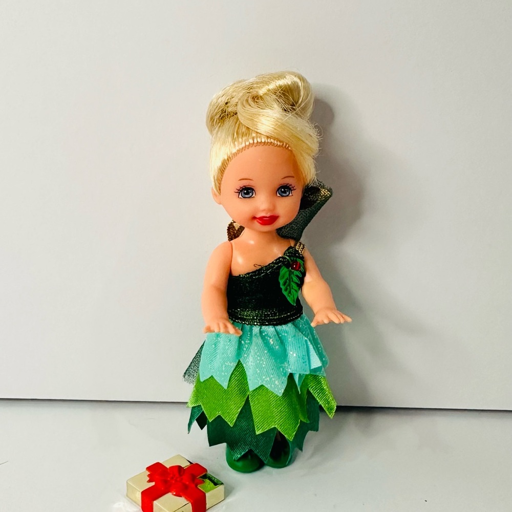1994 Kelly Holiday Doll Mattel Barbie Sister Christmas Dress